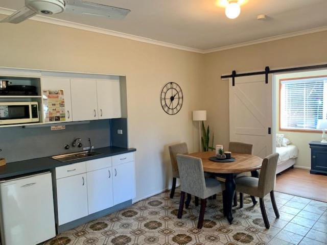 Montville Holiday Apartments Esterno foto